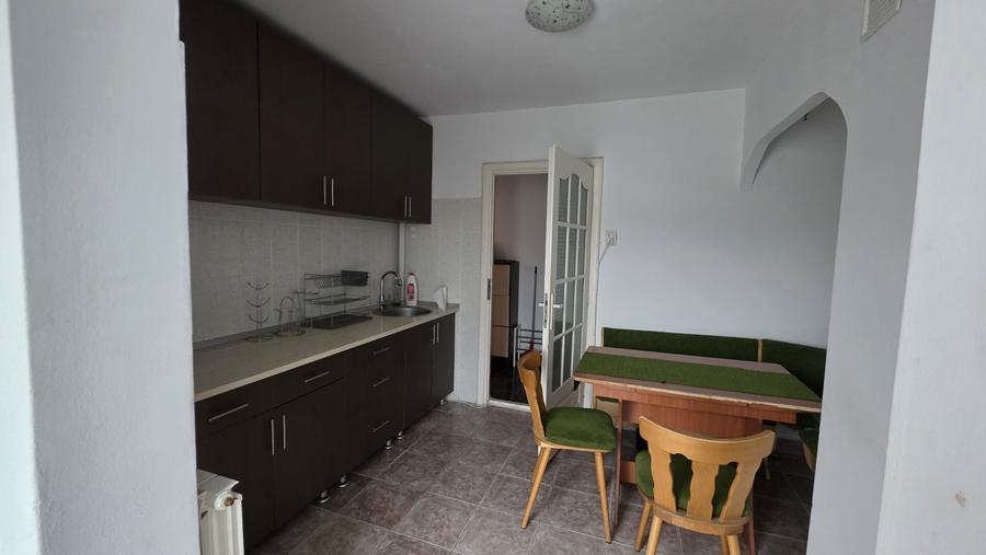 Apartament cu 2 camere decomandat, mobilat în Lipovei