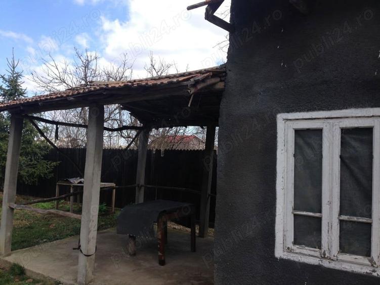 Casă cu 2 camere cu Teren 2536 Mp în Poienarii-Rali