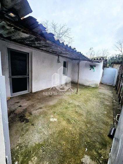 Casă individuală cu 3 camere cu Canalizare în Lumina
