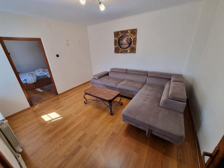 Casă individuală cu 4 camere cu Canalizare în Dacia