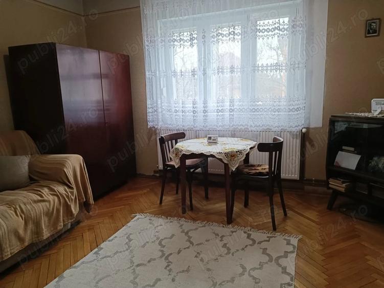 Casă cu 3 camere cu Teren 720 Mp în Central