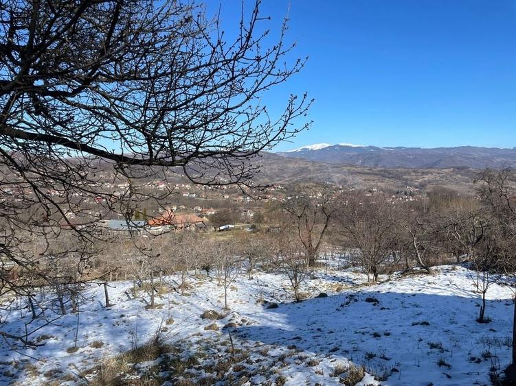 Casă cu 2 camere în Văleni-Dâmbovița