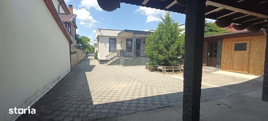 Casă cu 10 camere cu Teren 1274 Mp în Calea București