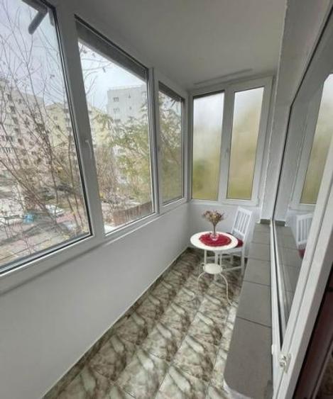 Apartament cu 2 camere decomandat, mobilat în Vitan Mall