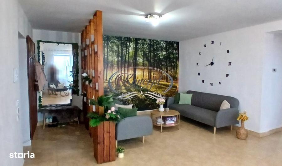 Apartament cu 3 camere semidecomandat în Andrei Mureșanu