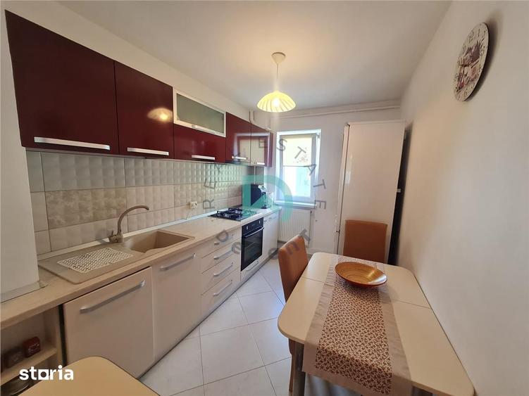 Apartament cu 3 camere semidecomandat, mobilat în Astra