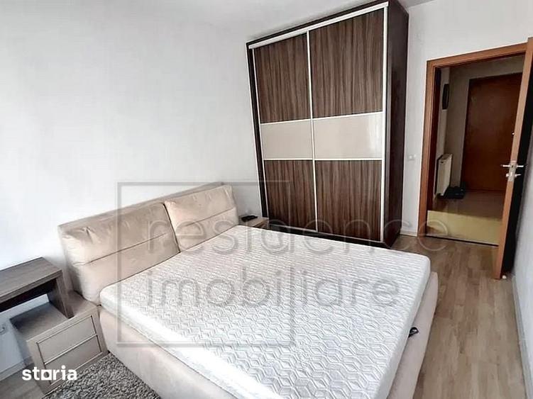 Apartament cu 3 camere semidecomandat în Între Lacuri