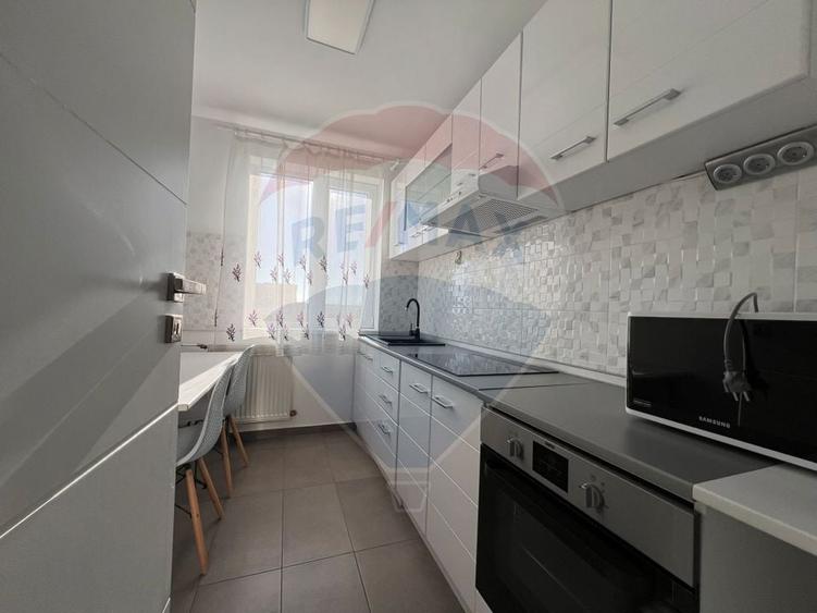 De închiriat apartament cu 2 camere în zona Nufarul - 4