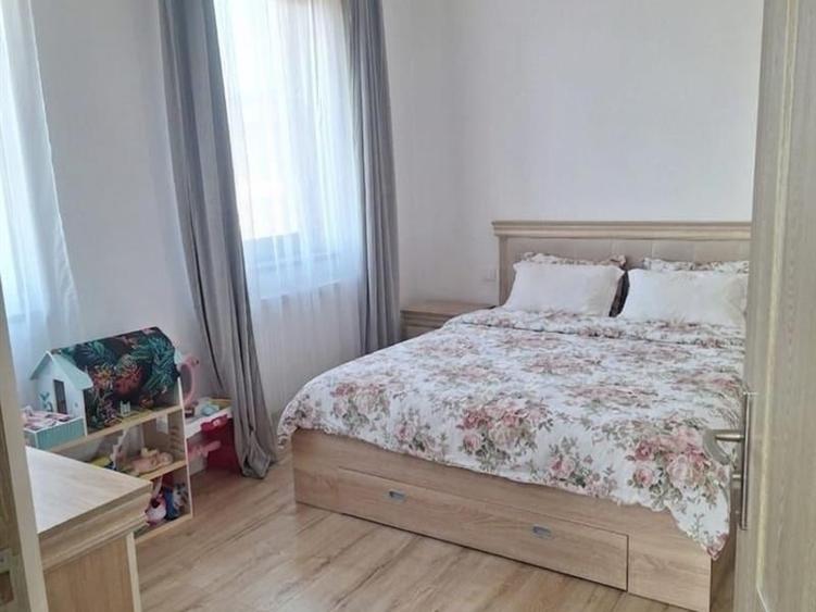 Apartament cu 2 camere decomandat în Exterior Est