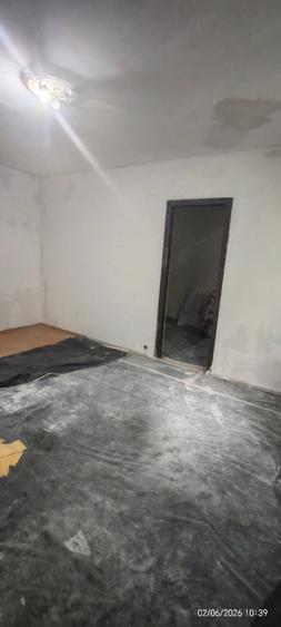 Apartament cu 2 camere nedecomandat în Malu Roșu