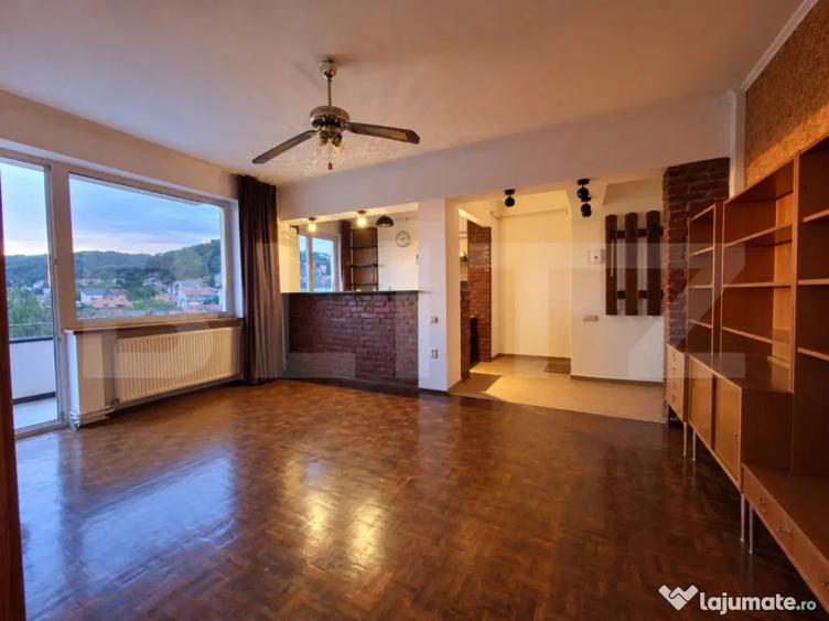 Apartament cu 2 camere semidecomandat în Ultracentral