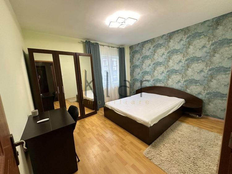 Apartament cu 3 camere semidecomandat, mobilat în Central