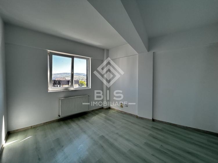 Apartament cu 3 camere decomandat în Viișoara