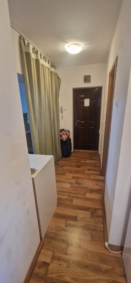 Garsonieră decomandată, mobilată în Calea Călărașilor