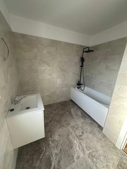 Duplex cu 4 camere cu Canalizare în Chinteni