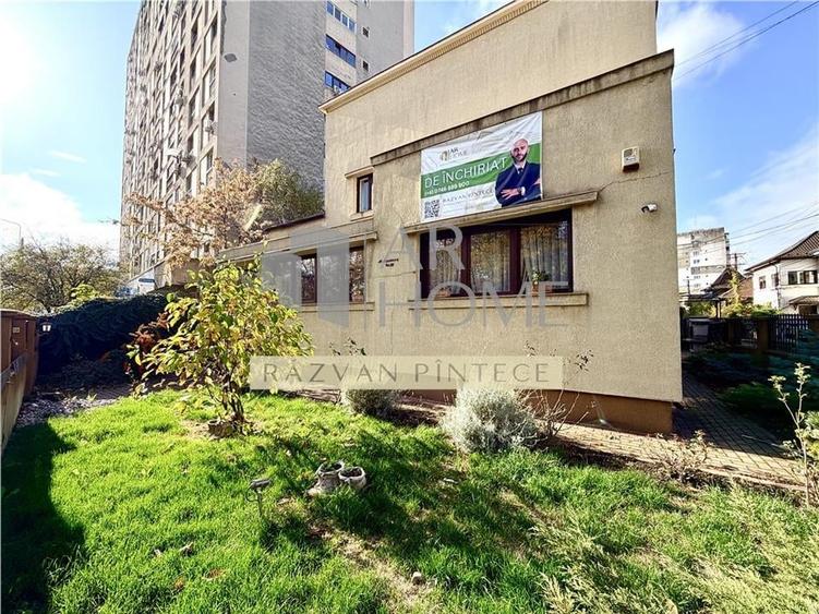 Casă individuală cu 11 camere cu Teren 370 Mp în Ultracentral