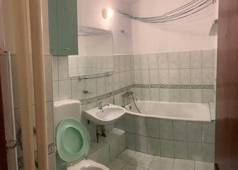 Apartament cu 3 camere decomandat în Lotus