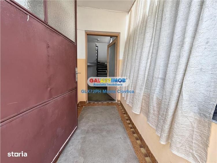 Casă cu 4 camere în Dâmbu