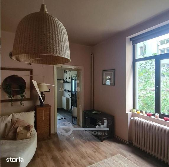 Casă cu 2 camere semidecomandat cu Teren 70 Mp în Copou
