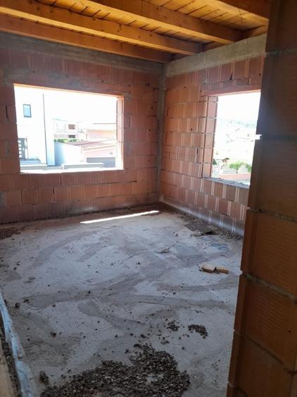 Casă cu 3 camere în Cristian