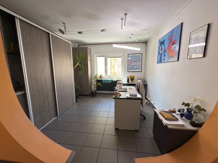 Apartament cu 3 camere decomandat în Nerva Traian