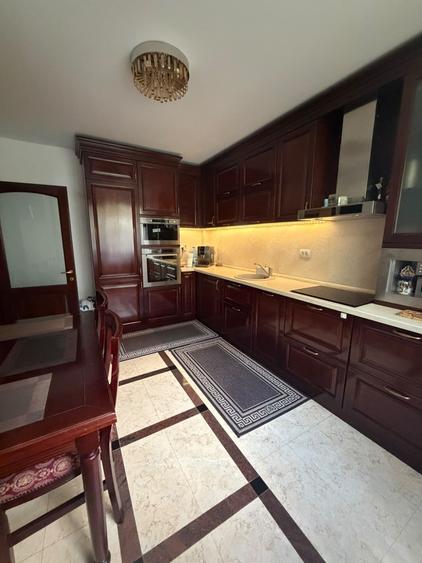 Apartament cu 3 camere decomandat în Copou