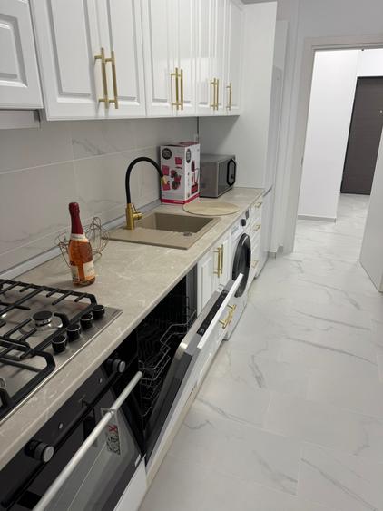 Apartament cu 2 camere decomandat în Podu Roș