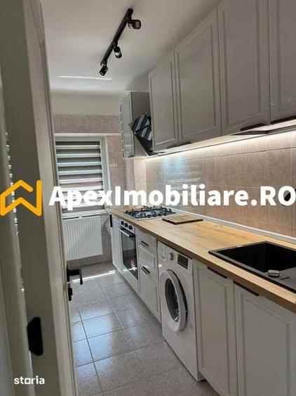 Garsonieră decomandată în Tei