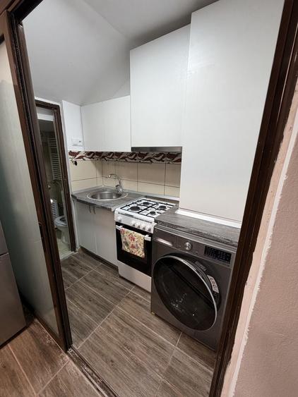 Apartament cu 2 camere semidecomandat în Horea
