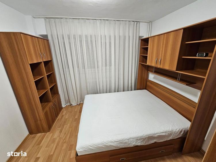 Apartament cu 2 camere semidecomandat în Tei