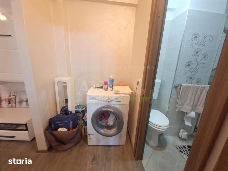 Apartament cu 3 camere semidecomandat în Republicii