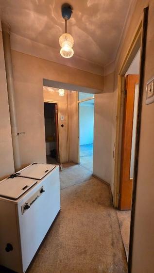 Apartament cu 2 camere decomandat în Titulescu