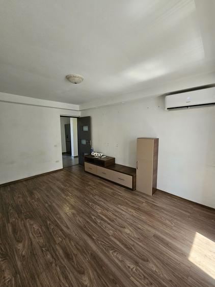 Vand apartament 2 camere decomandat, 42.4 mp Drumul Taberei (Bucla) | Metrou la 3 min - 4