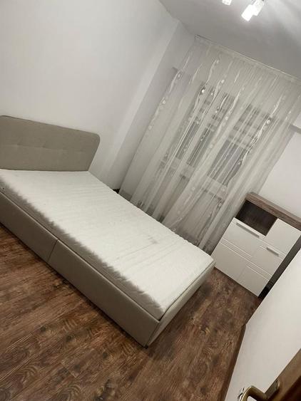 Apartament cu 4 camere decomandat în Ultracentral