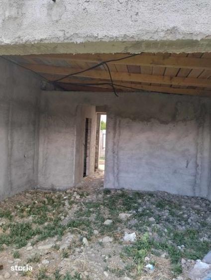 Casă cu 2 camere cu Teren 300 Mp în Gară