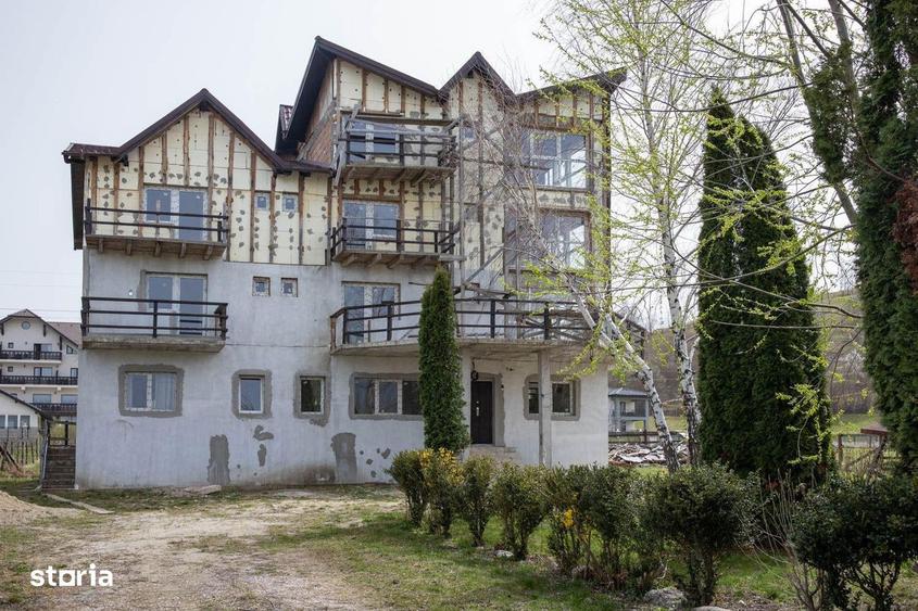 Casă cu Teren 1500 Mp în Central