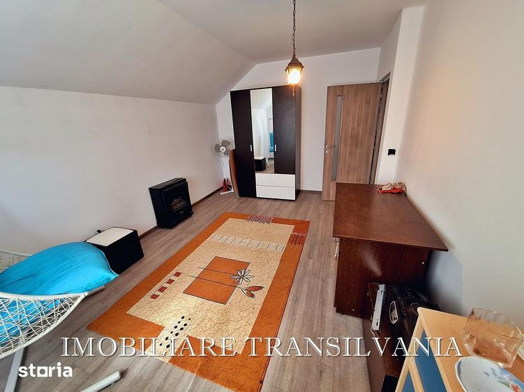 Casă cu 5 camere cu Teren 384 Mp în Unirea