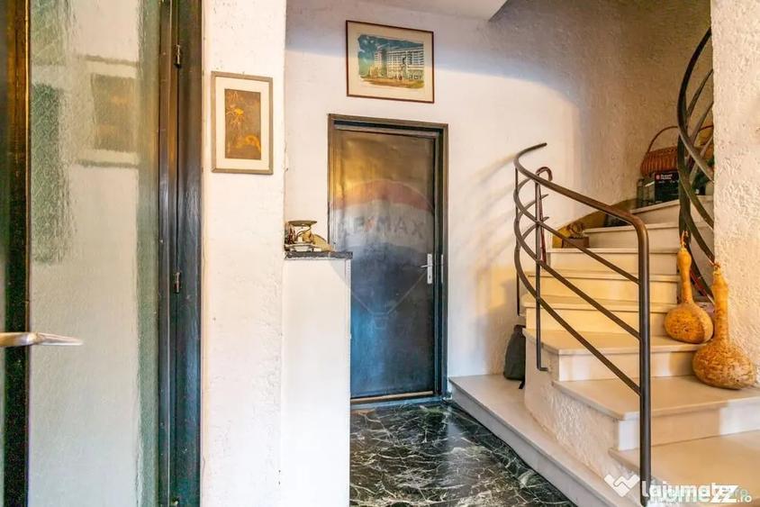 Apartament cu 4 camere decomandat în Primăverii