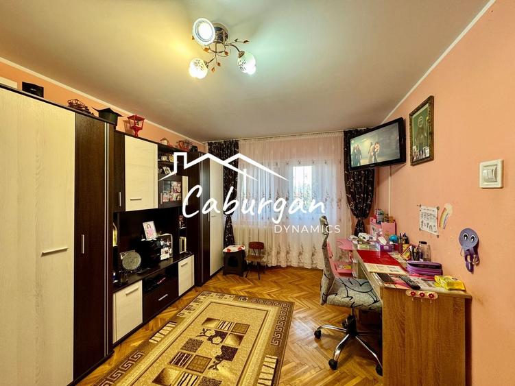 Apartament cu 2 camere decomandat în Vasile Aaron