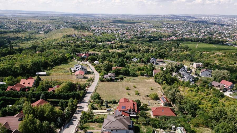Casă cu 4 camere în Bucium
