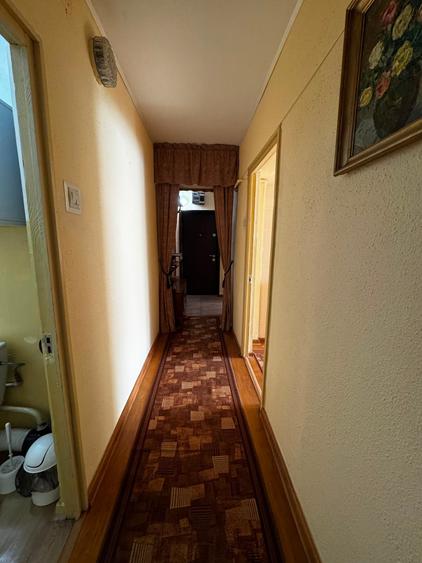 Apartament cu 3 camere decomandat în Podul de Fier