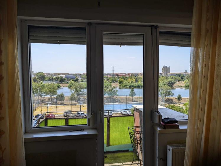 Apartament cu 2 camere semidecomandat în Iosia-Nord