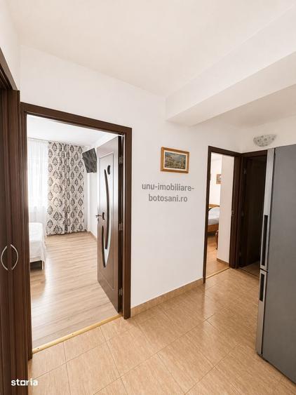 Apartament cu 3 camere decomandat în Central