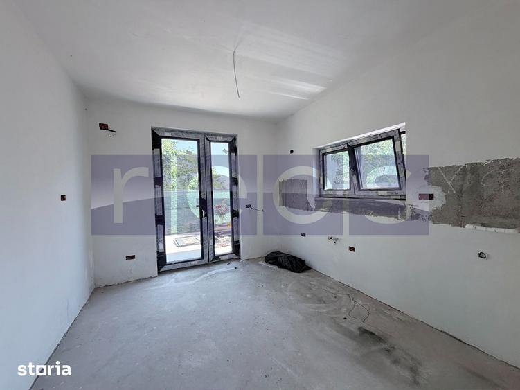 Casă cu 5 camere cu Teren 500 Mp în Central