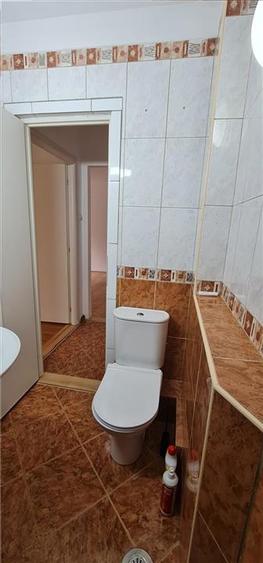 Apartament cu 2 camere semidecomandat, mobilat în Podgoria