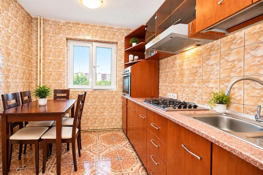 Apartament cu 3 camere decomandat în Crângași