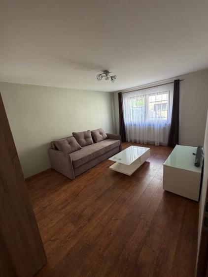 Apartament cu 2 camere decomandat, mobilat în Calea Dumbrăvii