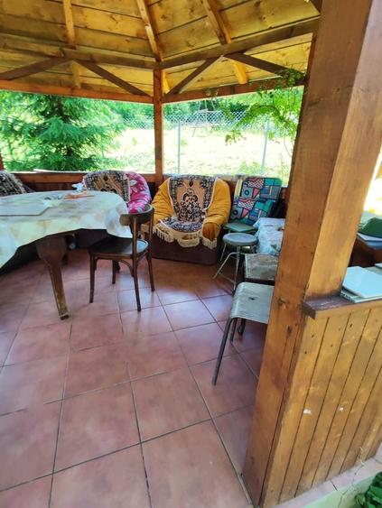 Casă cu 4 camere în Vulcana-Băi