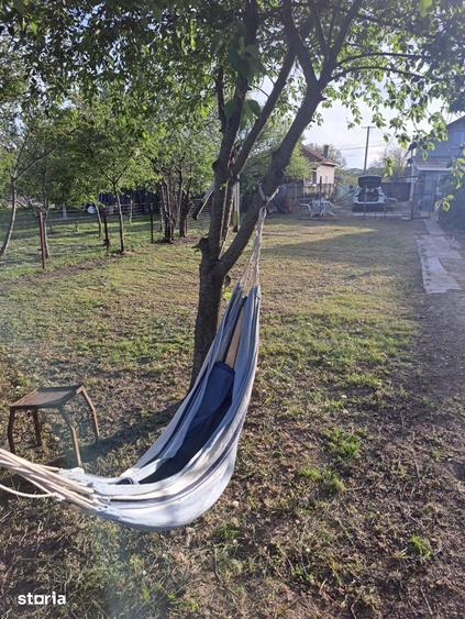 Casă cu 2 camere cu Teren 2200 Mp în Central