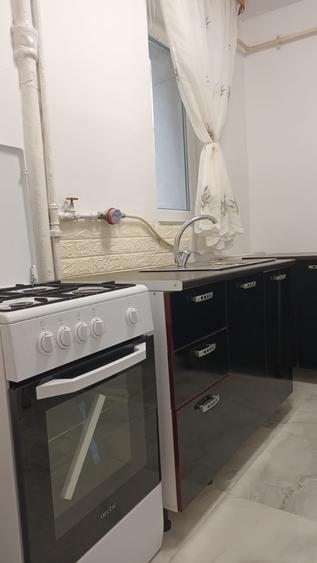 Apartament cu 2 camere semidecomandat, mobilat în Aleea Trandafirilor